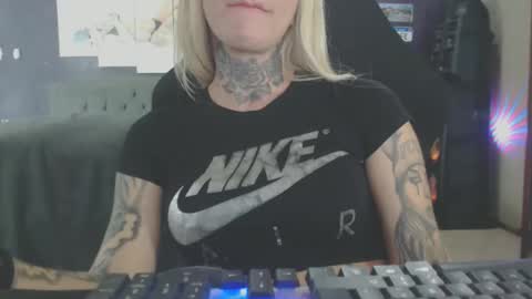 tatuada_safada online show from December 23, 6:41 am