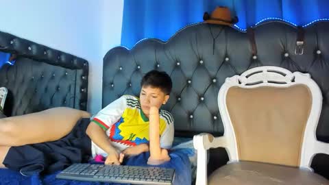 taveko_soler online show from March 26, 8:36 pm
