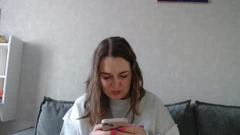 Snapshot of taxxxu chatting on December 18, 7:47 am Diana online show from December 18, 7:47 am
