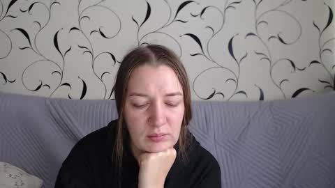Snapshot of taxxxu chatting on October 17, 8:29 am Diana online show from October 17, 8:29 am
