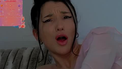 TayaKayan online show from February 10, 6:20 am