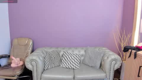 Taylor Bennet online show from October 8, 12:11 pm