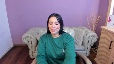 Taylor Bennet online show from November 27, 11:40 am