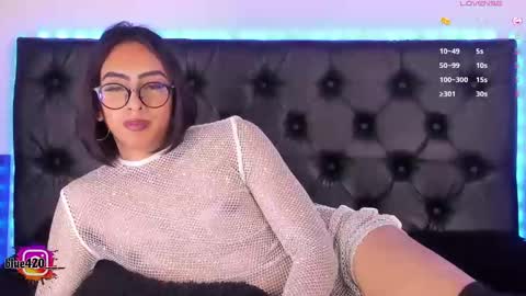 blue  online show from January 30, 9:04 pm