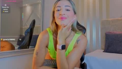 tayra online show from January 9, 7:30 pm