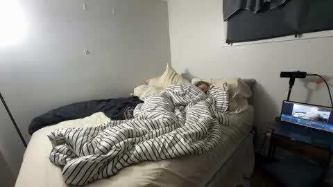 TayKyle online show from February 15, 8:02 am