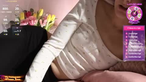 Em online show from February 24, 9:31 pm