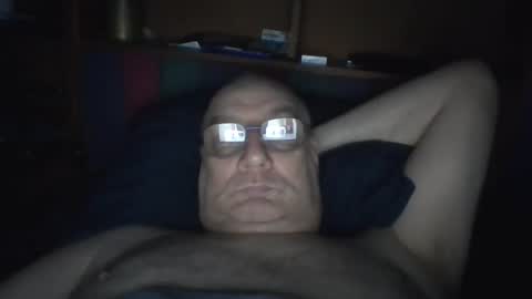 Snapshot of tebb61 chatting on October 22, 7:33 am Mark online show from October 22, 7:33 am