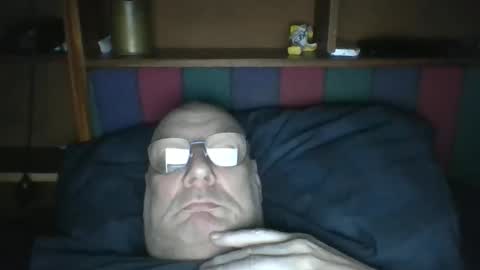 Mark online show from April 4, 8:10 am