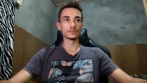 tecnicogatu online show from April 26, 4:21 am