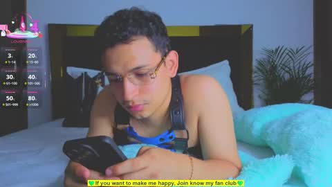 Snapshot of teddy_cowboy chatting on September 19, 1:32 am Follow me on Twitter boys ryder and instagram teddyscoot 12 online show from September 19, 1:32 am