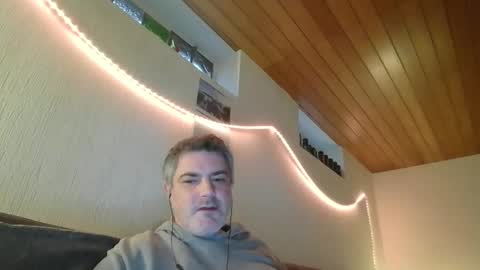 Peter online show from February 8, 7:26 am