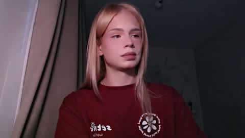 temberli online show from December 15, 5:25 am