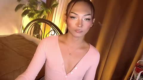 temptation_ashley online show from June 27, 5:30 pm