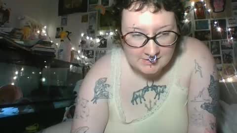 temptresschey444 online show from March 8, 2:15 am