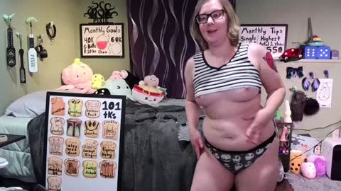 Pixie and Tentacle Overlord online show from January 21, 2:11 am