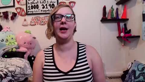 Pixie and Tentacle Overlord online show from November 21, 11:36 pm