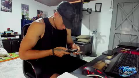 teoyes_ online show from March 27, 6:31 pm