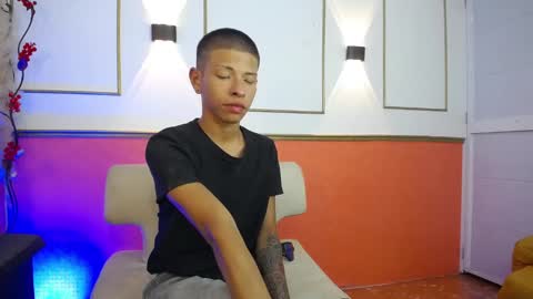 tessachains online show from December 4, 6:35 am