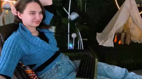 Tessa online show from September 15, 5:42 am