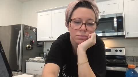 Daphne Summers online show from December 18, 5:41 pm