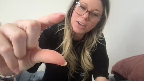 Daphne Summers online show from February 9, 7:05 pm