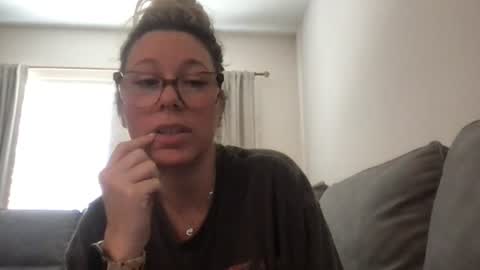 Daphne Summers online show from June 12, 5:01 pm