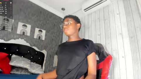 teylor_lovee online show from March 7, 12:10 am