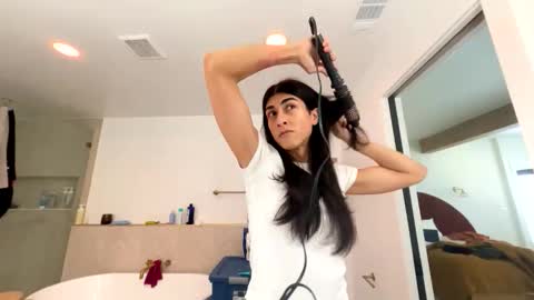 babygirlmami online show from April 1, 10:07 pm