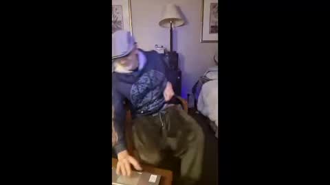 tgrizzthestarseed online show from March 4, 2:19 am