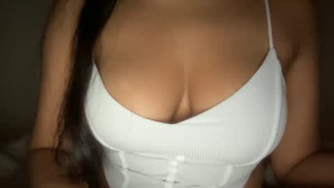 Melanie online show from October 22, 7:44 am