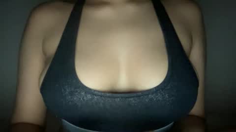 Melanie online show from April 16, 3:17 am