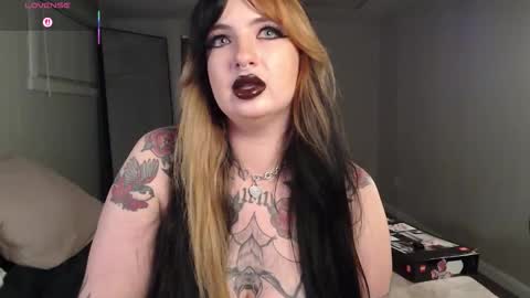 Thatwitch710 online show from March 4, 3:14 am