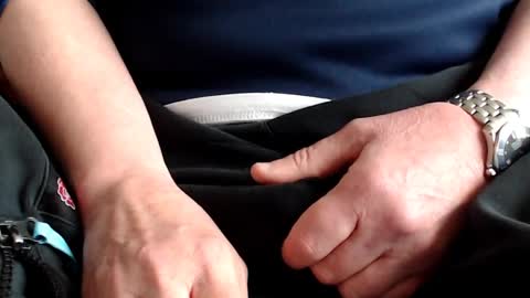 Snapshot of the1pocketrocket chatting on December 8, 1:03 pm the1pocketrocket online show from December 8, 1:03 pm