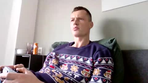 Dennis online show from December 22, 1:51 pm