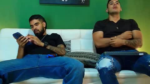 SCOTT  THEO  KAMERON  GENDERSON online show from September 12, 2:57 am