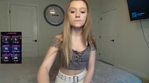 the_hotties online show from February 5, 8:45 pm