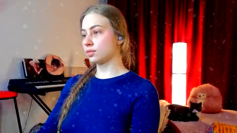 Ally    STREAMING ON TWITCH NOW Check my Twitter for updates online show from December 18, 11:16 am