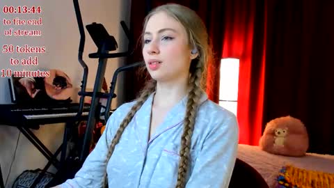 Ally    STREAMING ON TWITCH NOW Check my Twitter for updates online show from September 17, 10:46 pm