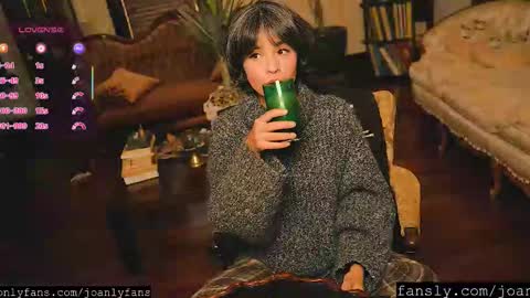 Joan online show from December 16, 9:21 pm