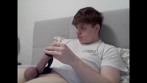 thecuteguy144949 online show from February 9, 5:54 pm