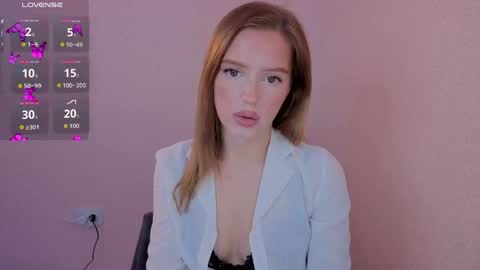 Olivia online show from May 16, 7:01 pm