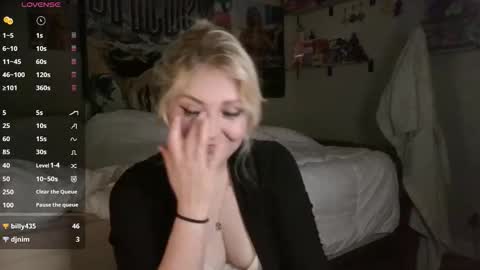 Kassandra Grant online show from April 16, 3:50 am