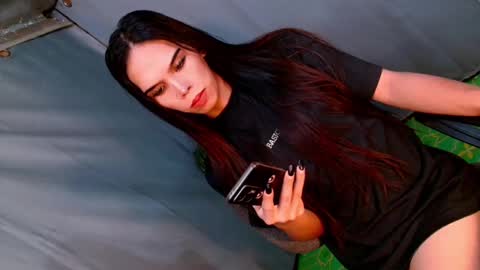 Snapshot of thedevil_inme chatting on February 23, 6:34 pm Lana But you can spell it backwards online show from February 23, 6:34 pm