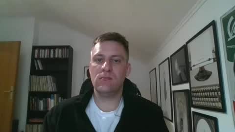 Snapshot of thedon2123 chatting on February 26, 6:26 pm thedon2123 online show from February 26, 6:26 pm