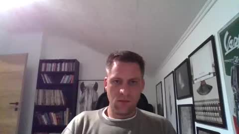 Snapshot of thedon2123 chatting on October 30, 4:18 pm thedon2123 online show from October 30, 4:18 pm