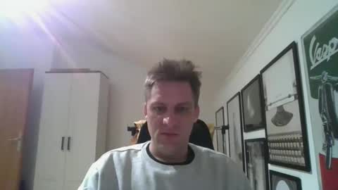 Snapshot of thedon2123 chatting on December 2, 9:56 pm thedon2123 online show from December 2, 9:56 pm