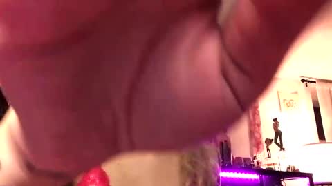 KIng Venus online show from January 15, 3:00 am