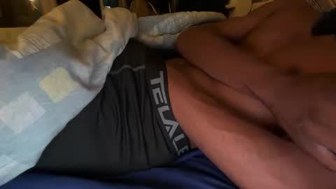 Snapshot of theeshooterr chatting on September 9, 9:53 am theeshooterr online show from September 9, 9:53 am