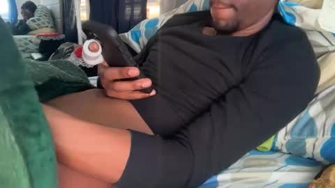 Snapshot of theeshooterr chatting on February 28, 4:31 pm theeshooterr online show from February 28, 4:31 pm